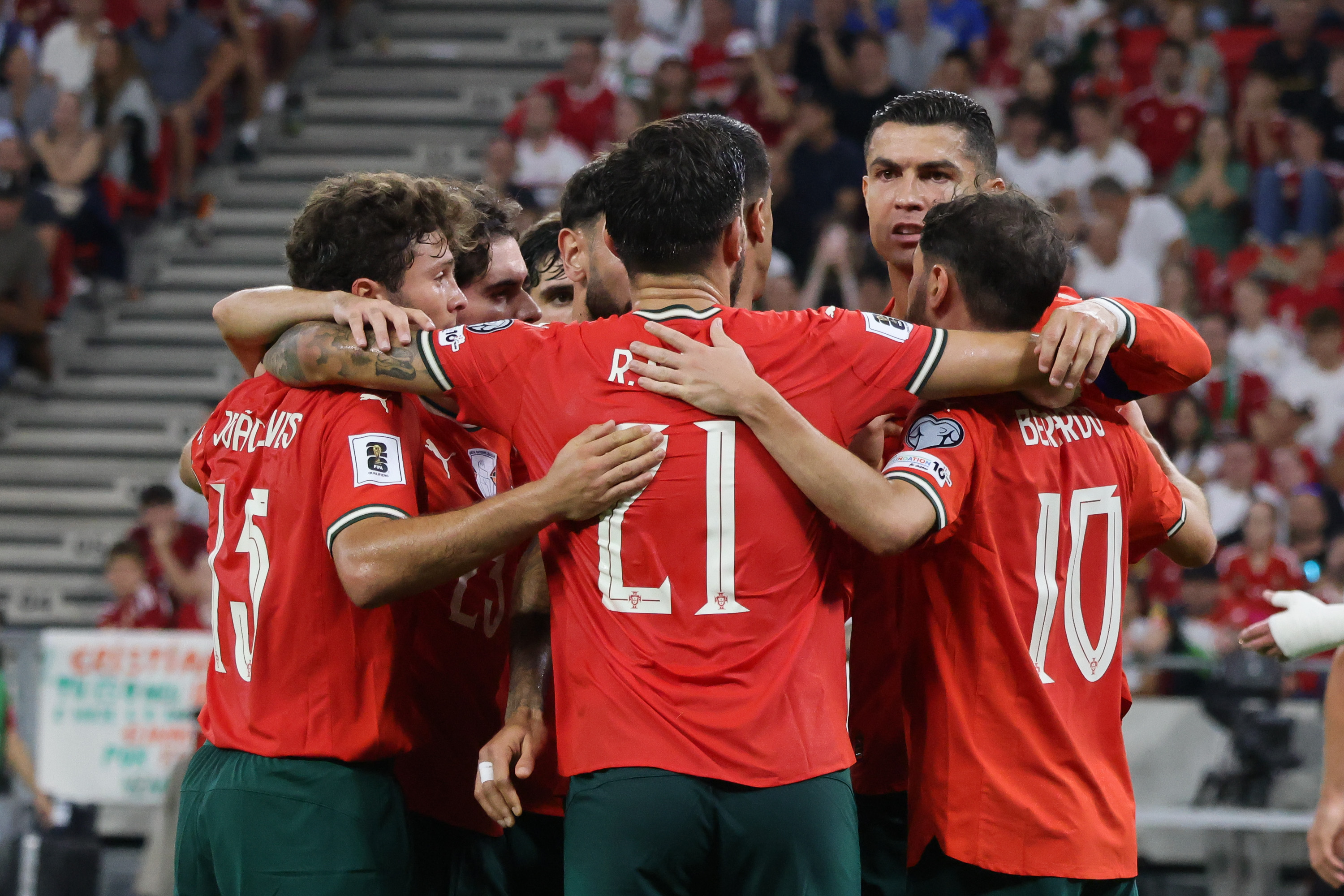 爱游戏-葡萄牙体育围绕中超外线爆发新疆广汇迎德甲关键赛，上海申花迎国王杯关键赛看傻球迷