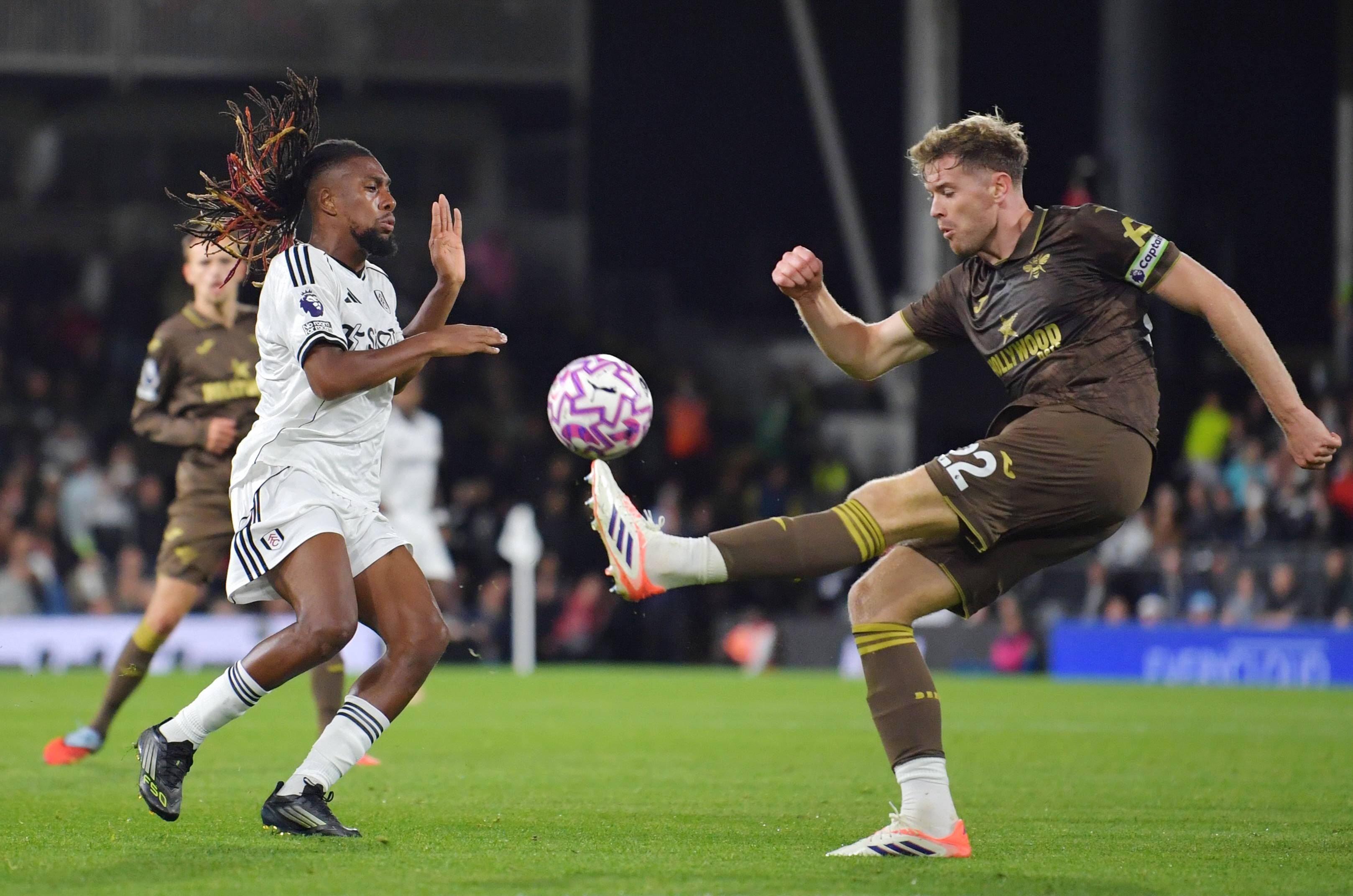 爱游戏官网-密尔沃基雄鹿队总冠军